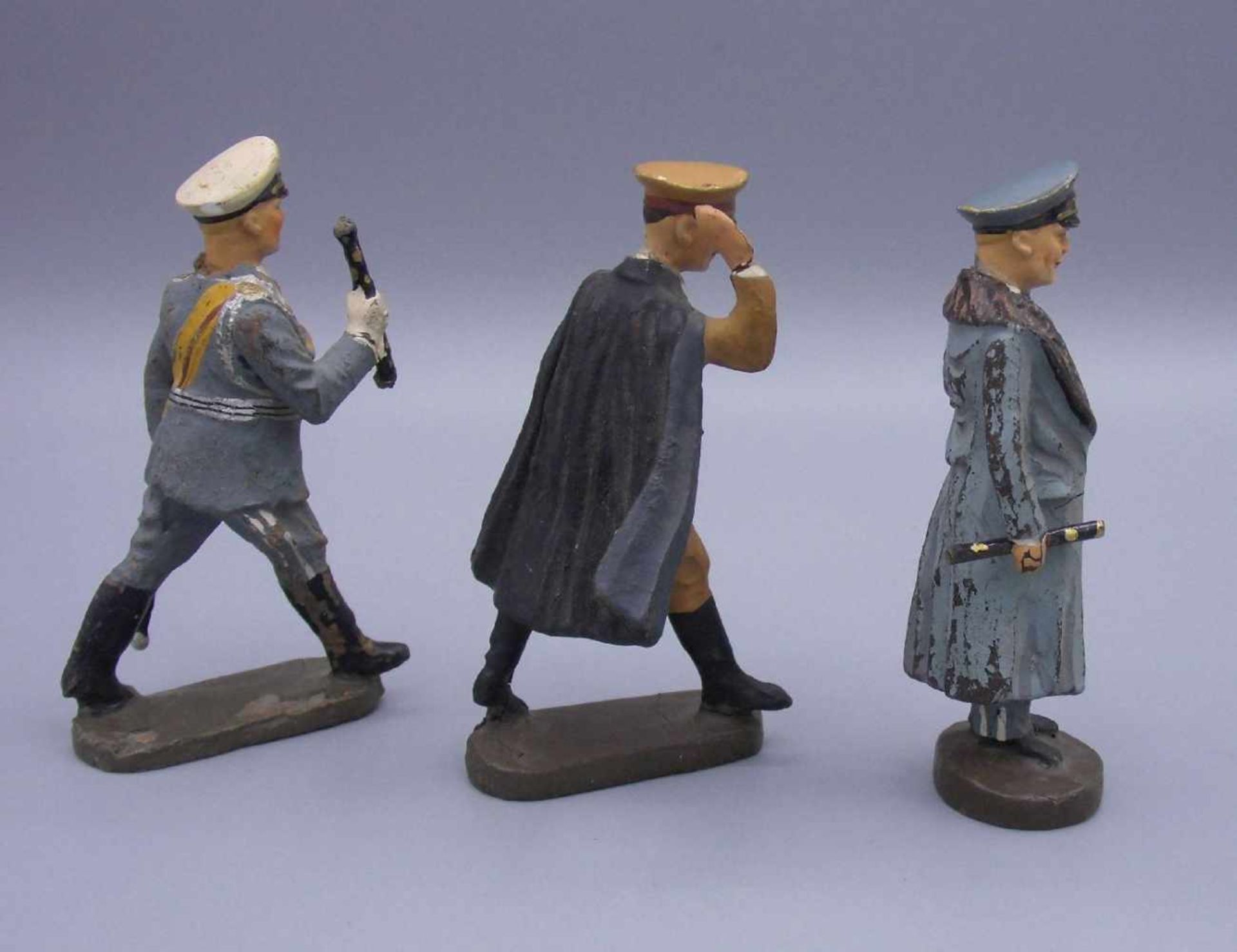 HISTORISCHE SPIELFIGUREN / SPIELZEUG-FIGUREN: HITLER und 2 x GÖRING, 1. H. 20. Jh. / "Drittes - Bild 3 aus 5