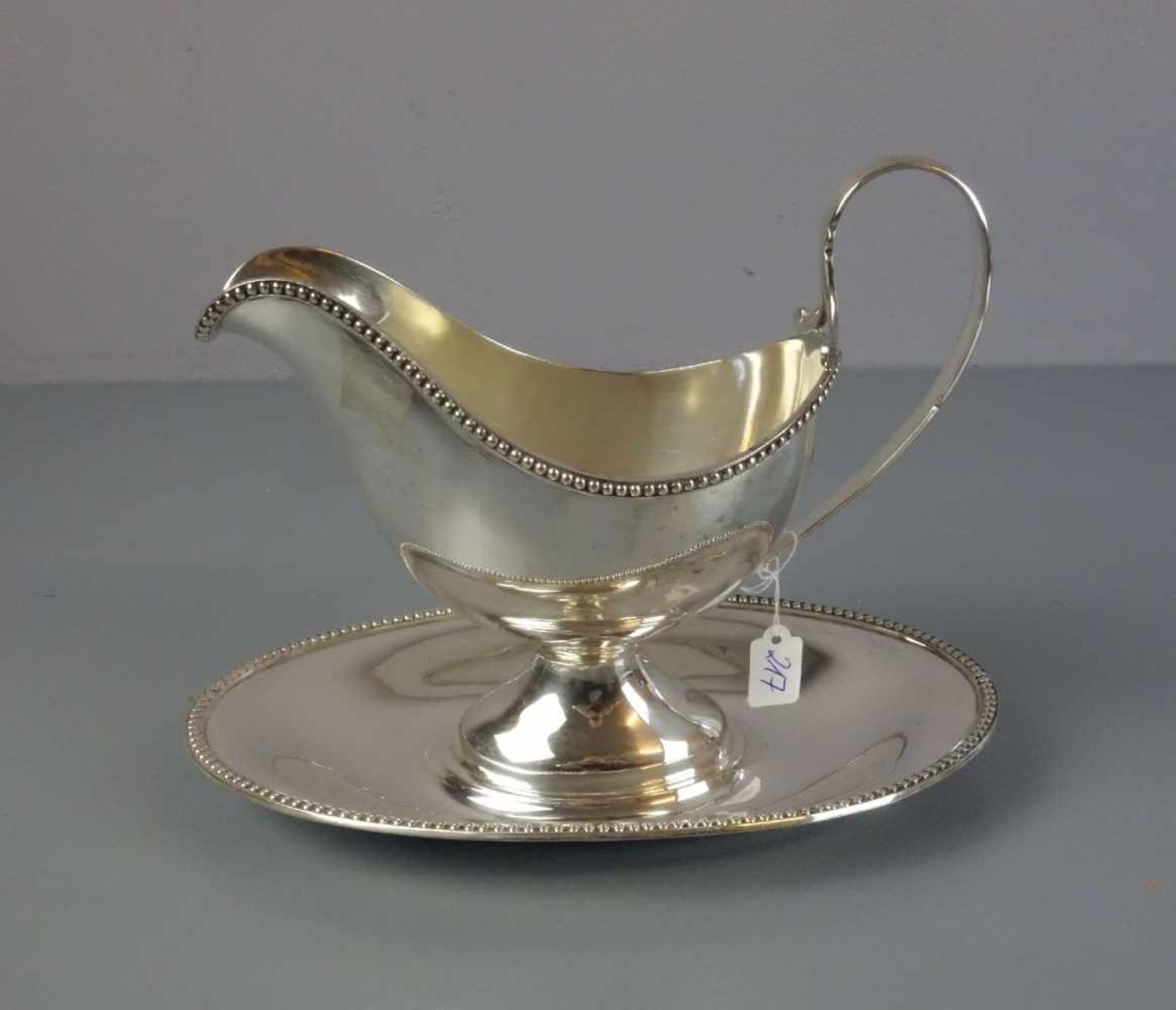 SAUCIERE MIT PRESENTOIR / silver sauce boat, 800er Silber (583 g), gepunzt mit Feingehaltsangabe,