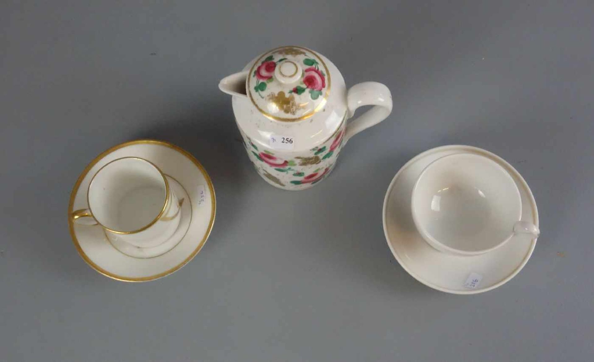 KONVOLUT PORZELLAN DES 19. JH. / BIEDERMEIER / porcelain objects, 19. Jh., Porzellan, polychrom - Bild 2 aus 4