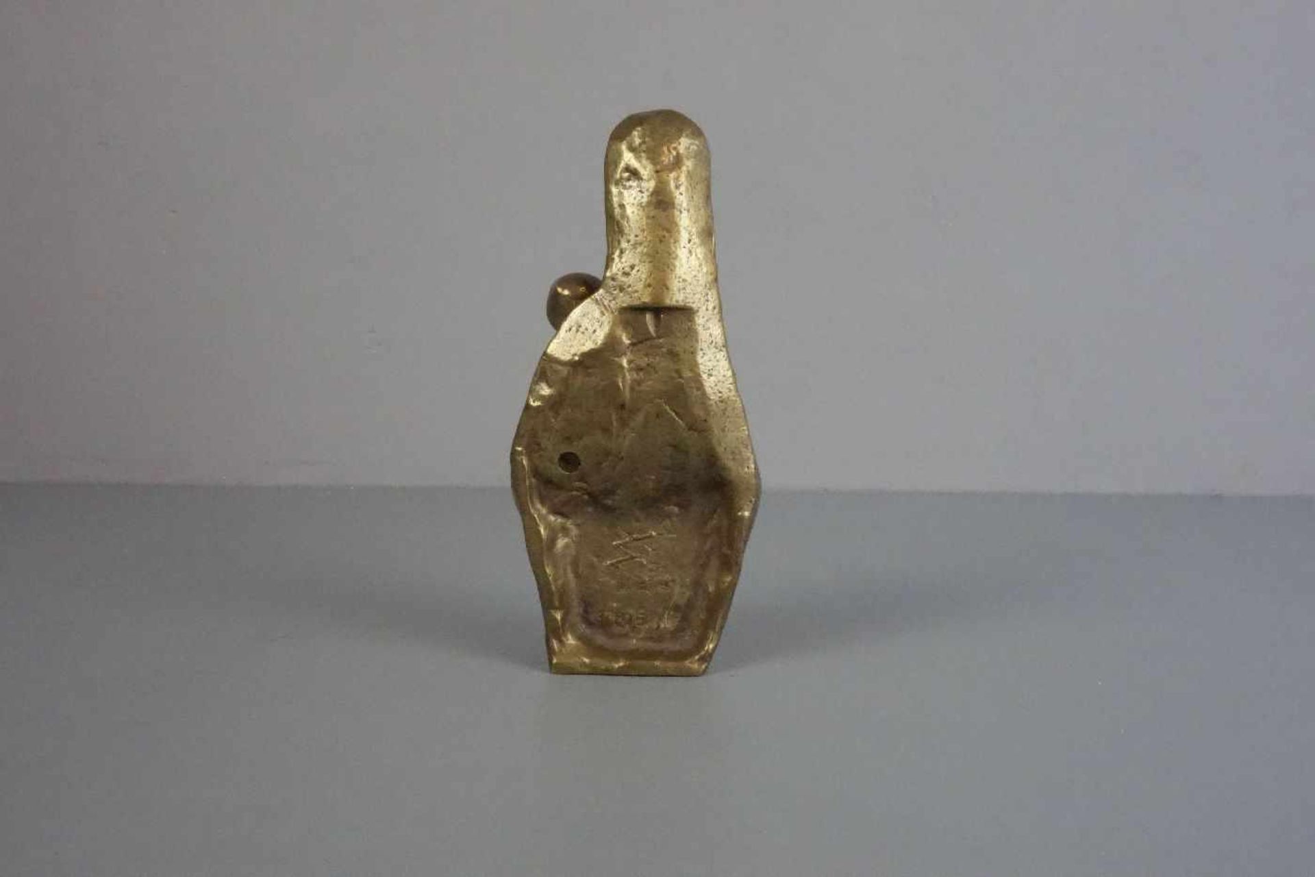 BILDHAUER DES 20. JH., Skulptur / sculpture: "Madonna mit Kind / Maria mit Kind", Bronze, helle - Bild 3 aus 4