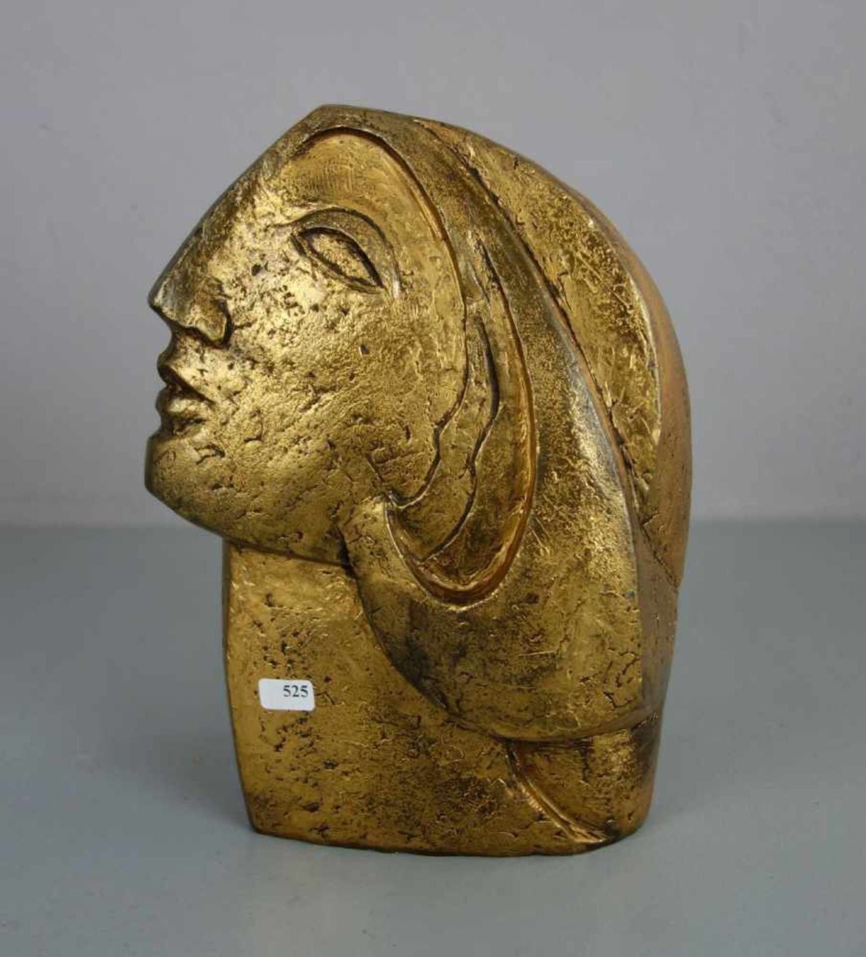 BILDHAUER DES 20./21. Jh., Skulptur / sculpture: "Kopf einer jungen Frau", Bronze, goldfarben