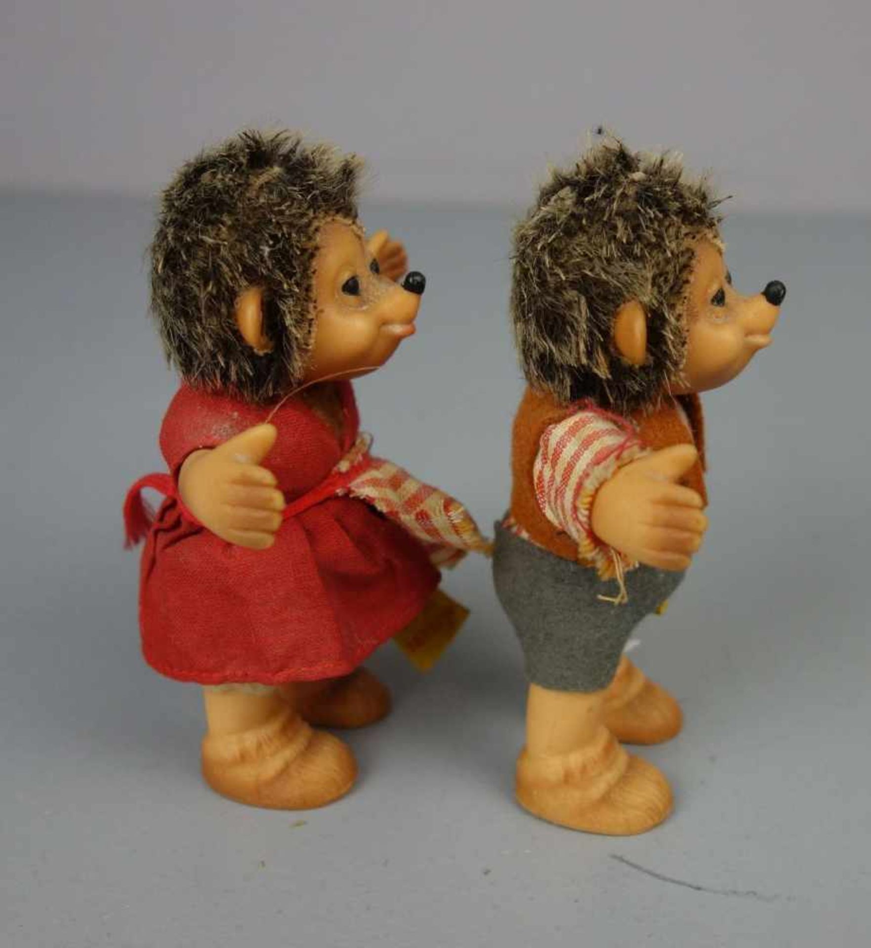 PAAR SPIELFIGUREN / PLÜSCHFIGUREN / fluffy toys: Mecki und Micki, 1970er Jahre, Manufaktur Steiff. - Bild 6 aus 9