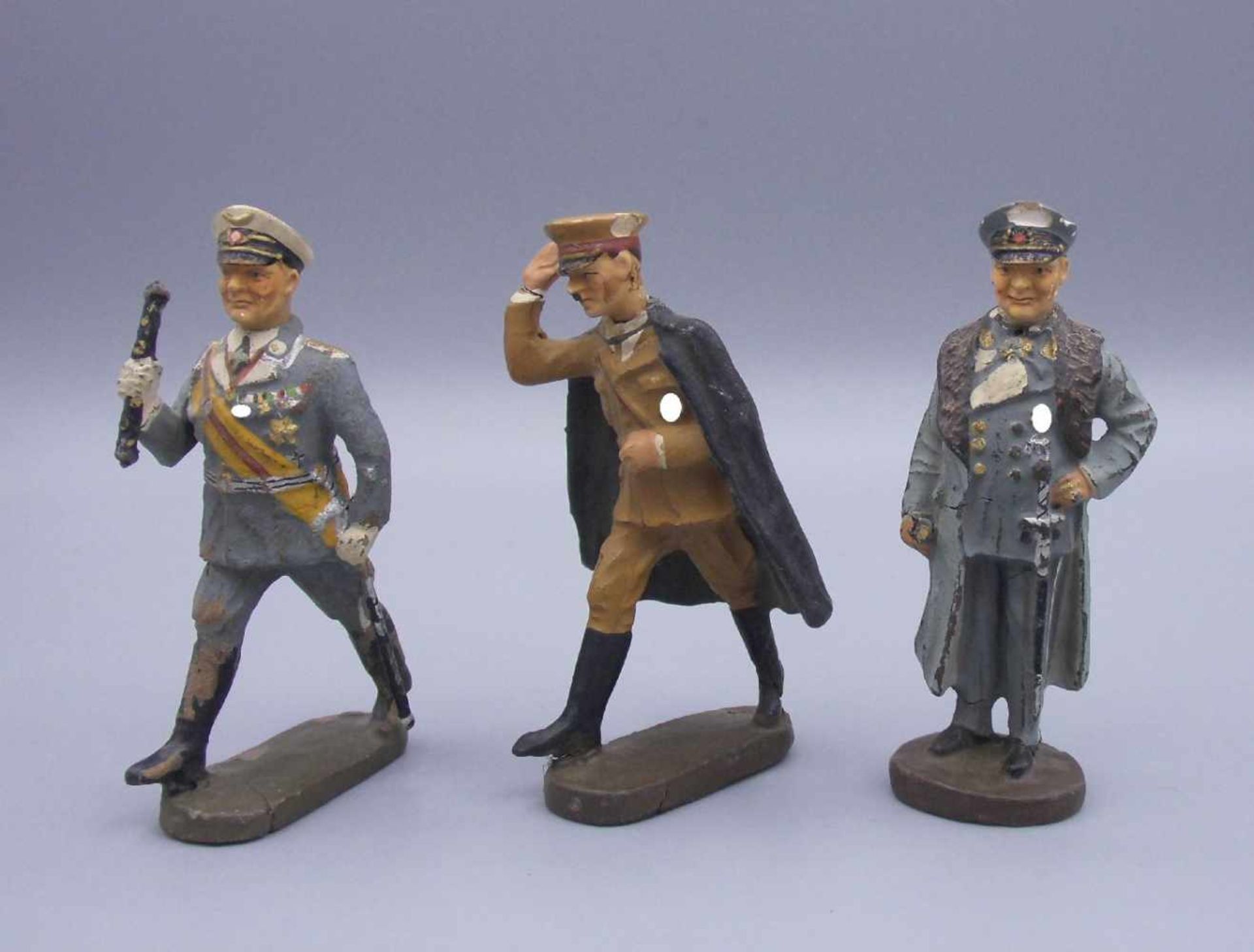 HISTORISCHE SPIELFIGUREN / SPIELZEUG-FIGUREN: HITLER und 2 x GÖRING, 1. H. 20. Jh. / "Drittes