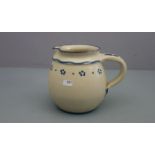 KRUG / ceramic jug, Keramik, heller Scherben, gebauchte Form mit profiliertem Hals, kleinem