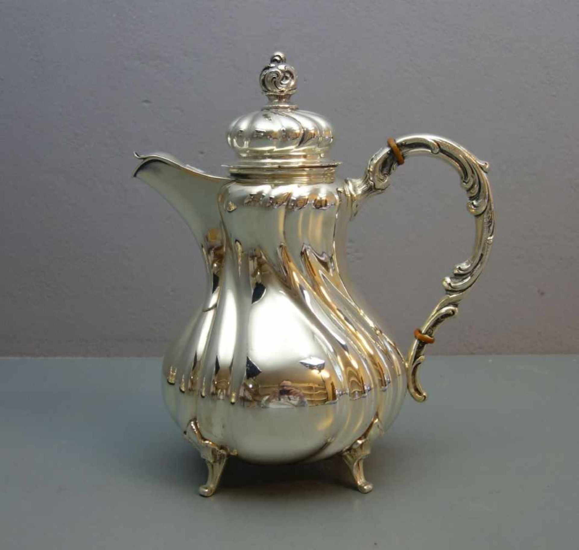 SILBERNE KAFFEEKANNE / silver coffee pot, deutsch, 20. Jh., 925er Silber (764 Gramm), Manufaktur