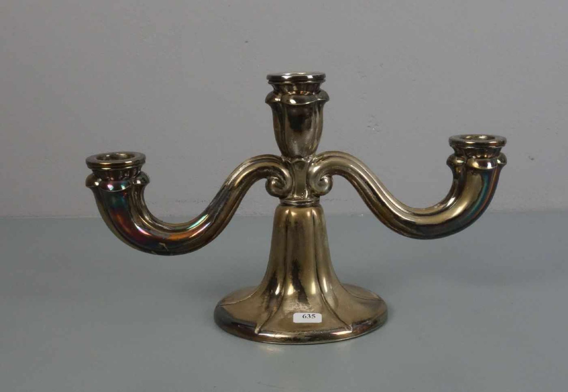 DREIFLAMMIGER SILBERLEUCHTER / KERZENLEUCHTER / KERZENSTÄNDER / candle holder, 1. H. 20. Jh.,