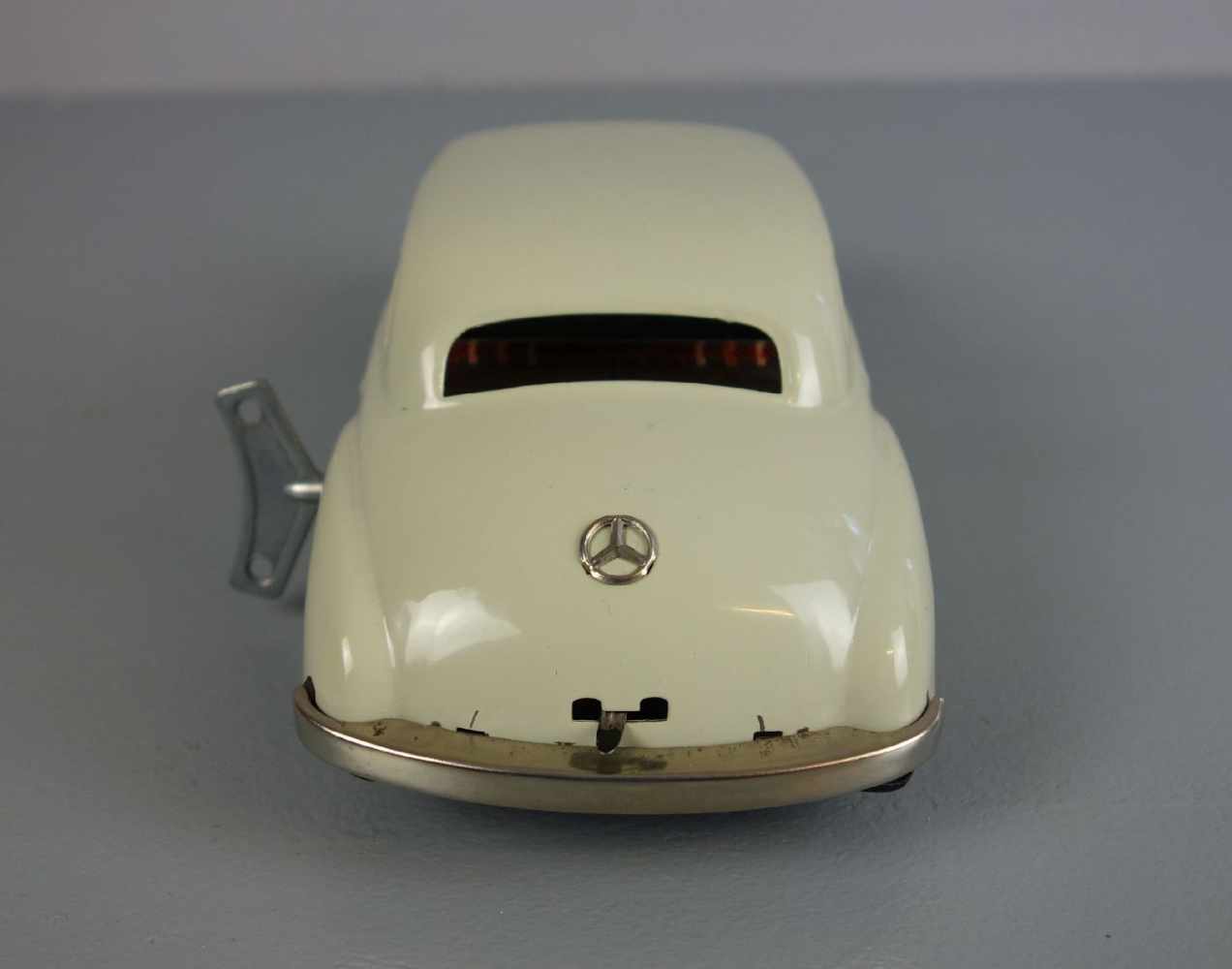 BLECHSPIELZEUG / FAHRZEUG: M300 Mercedes / tin toy car, Manufaktur JNF Neuhierl, 1950er Jahre, - Image 5 of 5