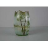 VASE MIT LANDSCHAFTSMOTIV / art nouveau vase with landscape, ungemarkt / unsigniert, gearbeitet in