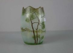 VASE MIT LANDSCHAFTSMOTIV / art nouveau vase with landscape, ungemarkt / unsigniert, gearbeitet in