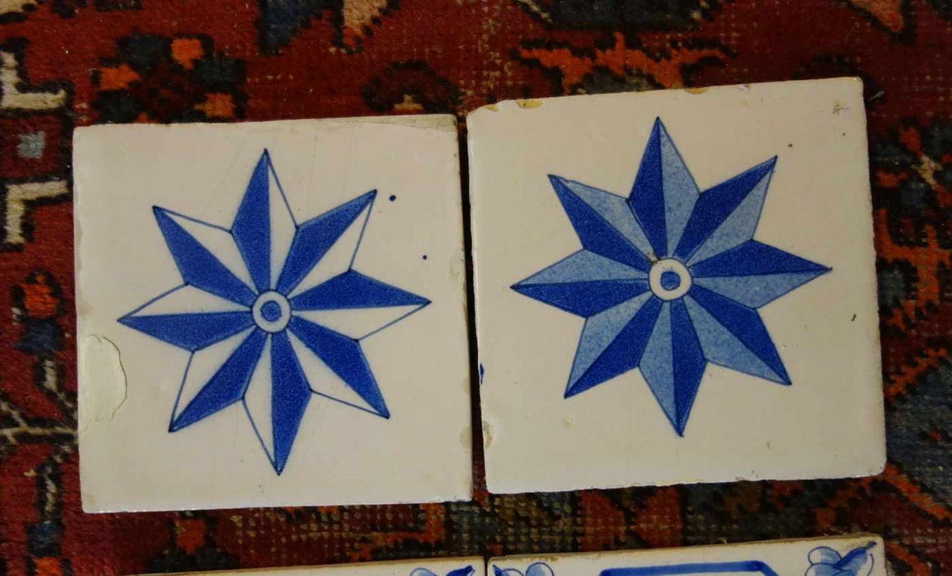 KONVOLUT VON 7 HOLLÄNDISCHEN FLIESEN, sog. DELFTER FLIESEN / DELFTER KACHELN / delft tiles, 19. Jh.; - Bild 2 aus 7