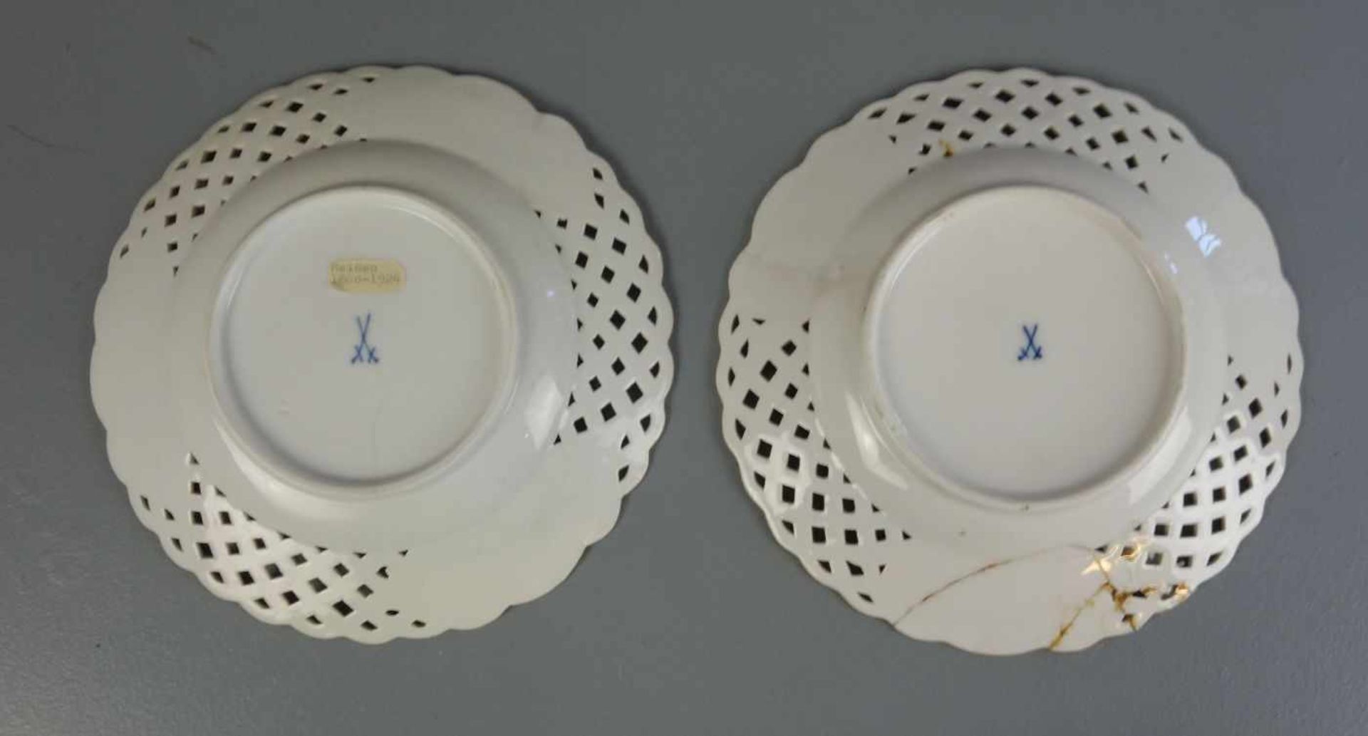 PAAR DURCHBRUCHTELLER / pair of plates, Porzellan, Manufaktur Meissen, unterglasurblaue - Bild 3 aus 3