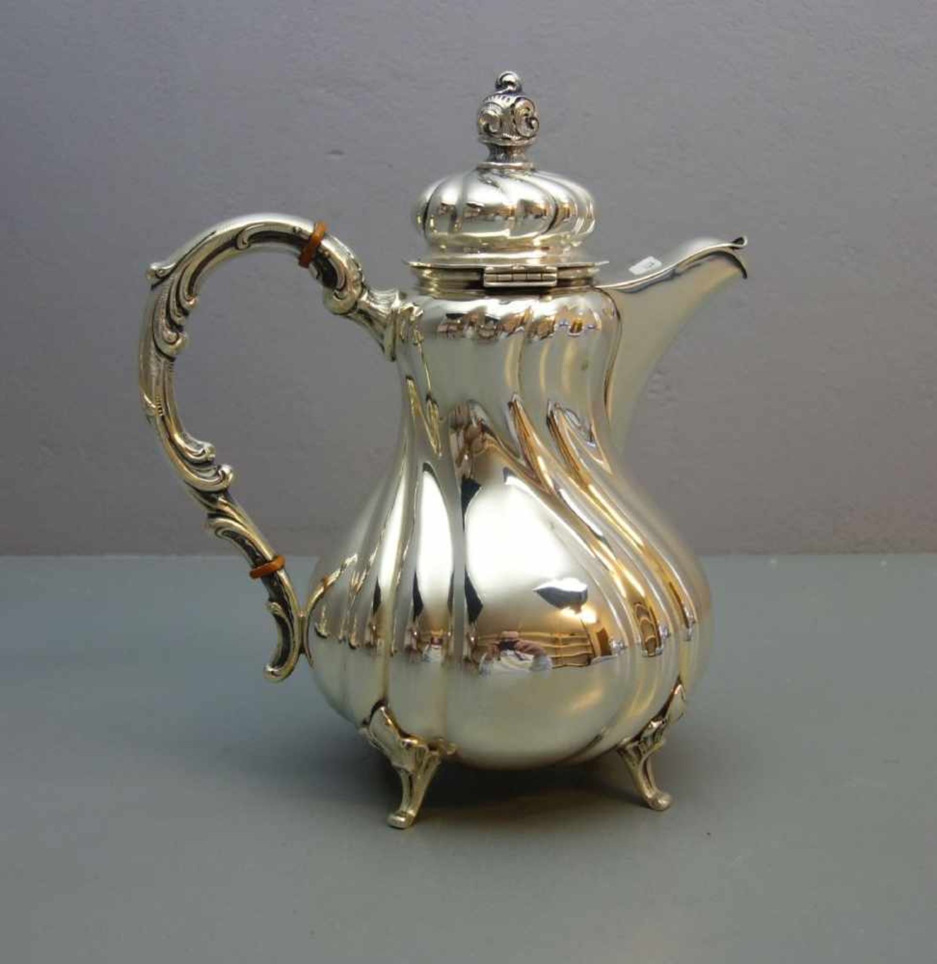 SILBERNE KAFFEEKANNE / silver coffee pot, deutsch, 20. Jh., 925er Silber (764 Gramm), Manufaktur - Image 3 of 4