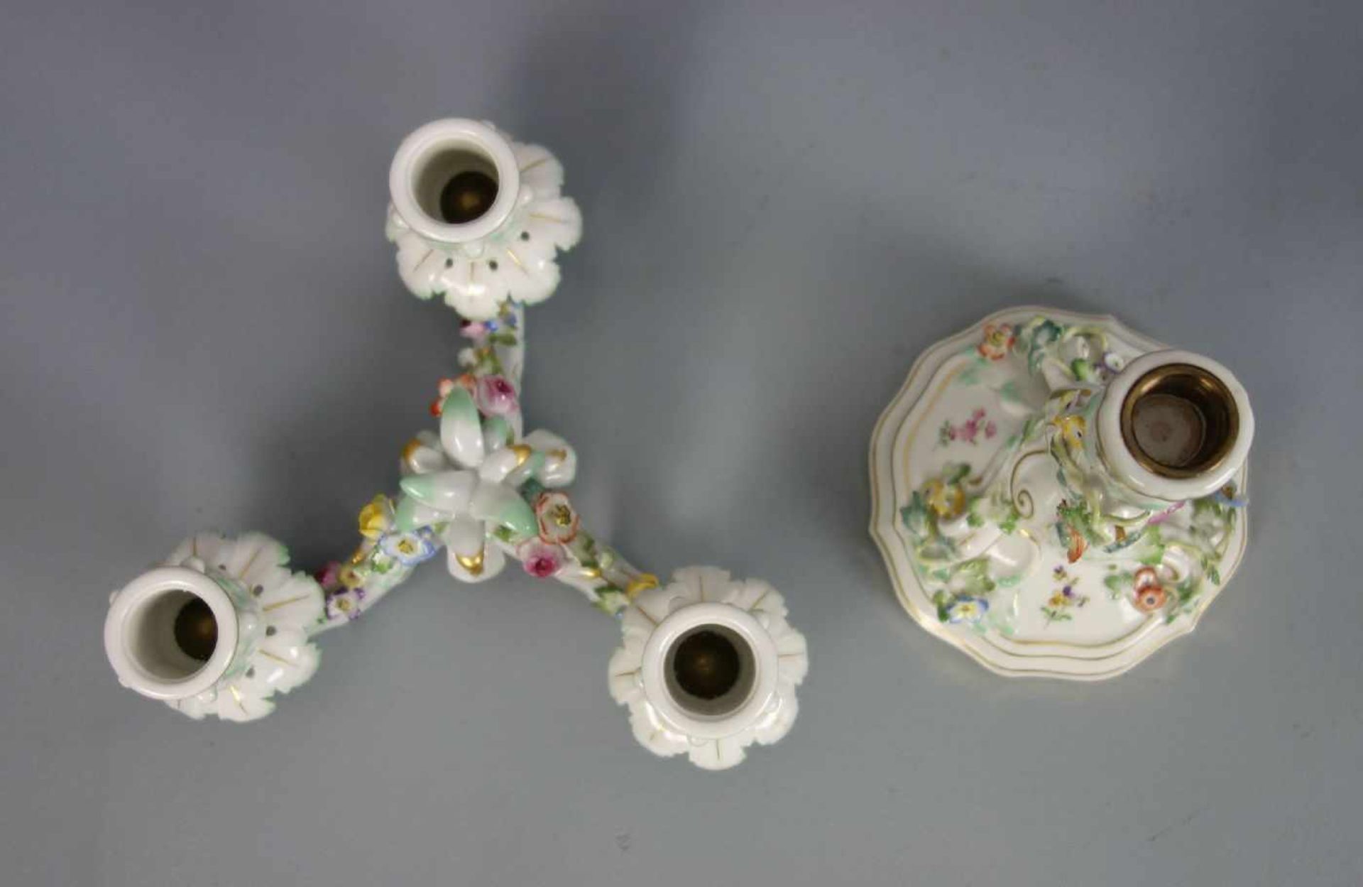 PAAR LEUCHTER / TISCHLEUCHTER / KANDELABER / candle stands, Porzellan, Manufaktur Meissen, - Bild 3 aus 8