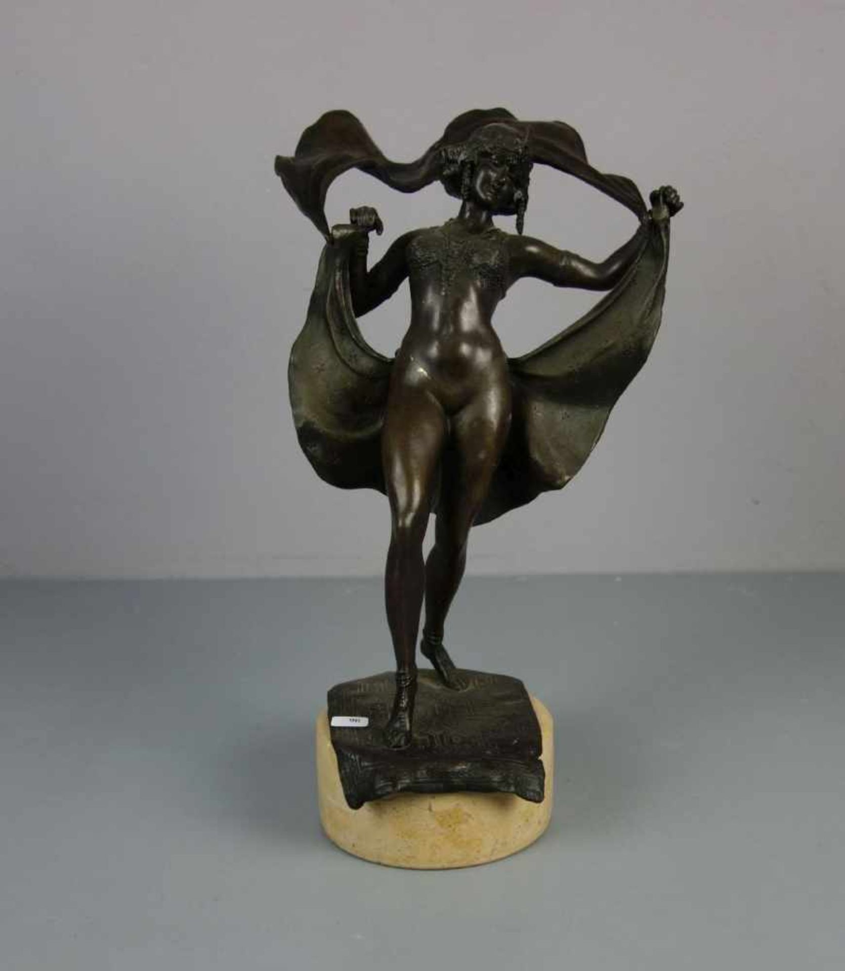ANONYMUS (Bildhauer des 20. Jh.), Skulptur / sculpture: "Orientalische Tänzerin / Odaliske", - Bild 3 aus 6