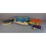 KONVOLUT BLECHSPIELZEUG / BOOTE / toy boats, Mitte 20. Jh., lithografiertes Blech und Plastik,
