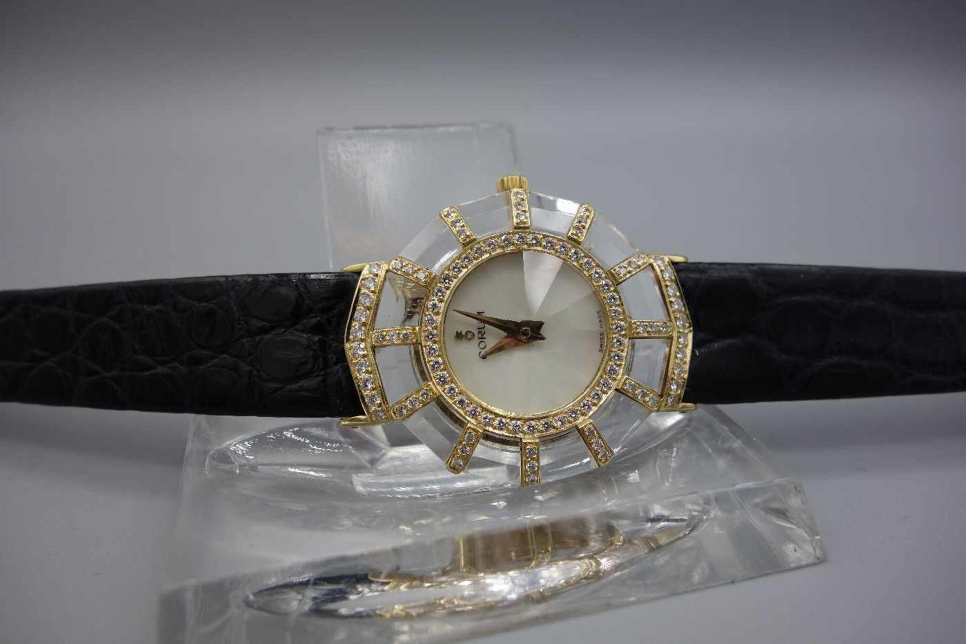 DAMEN ARMBANDUHR - CORUM CRYSTAL / Ladies Wristwatch, Quarz, Manufaktur Corum / Schweiz. Polygonal - Bild 5 aus 7