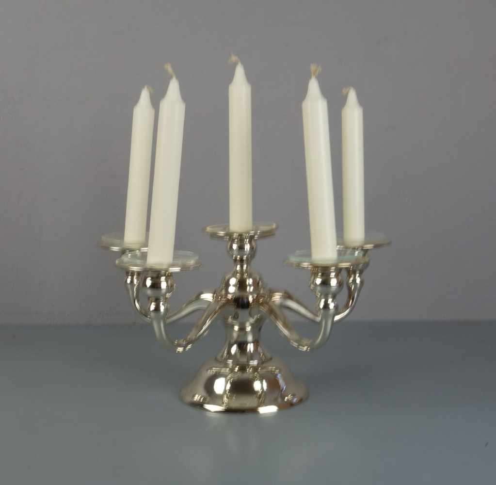 KANDELLABER / KERZENSTÄNDER / candlestick, 20. Jh., deutsch, 835er Silber, 877 Gramm. Unter dem - Image 3 of 5