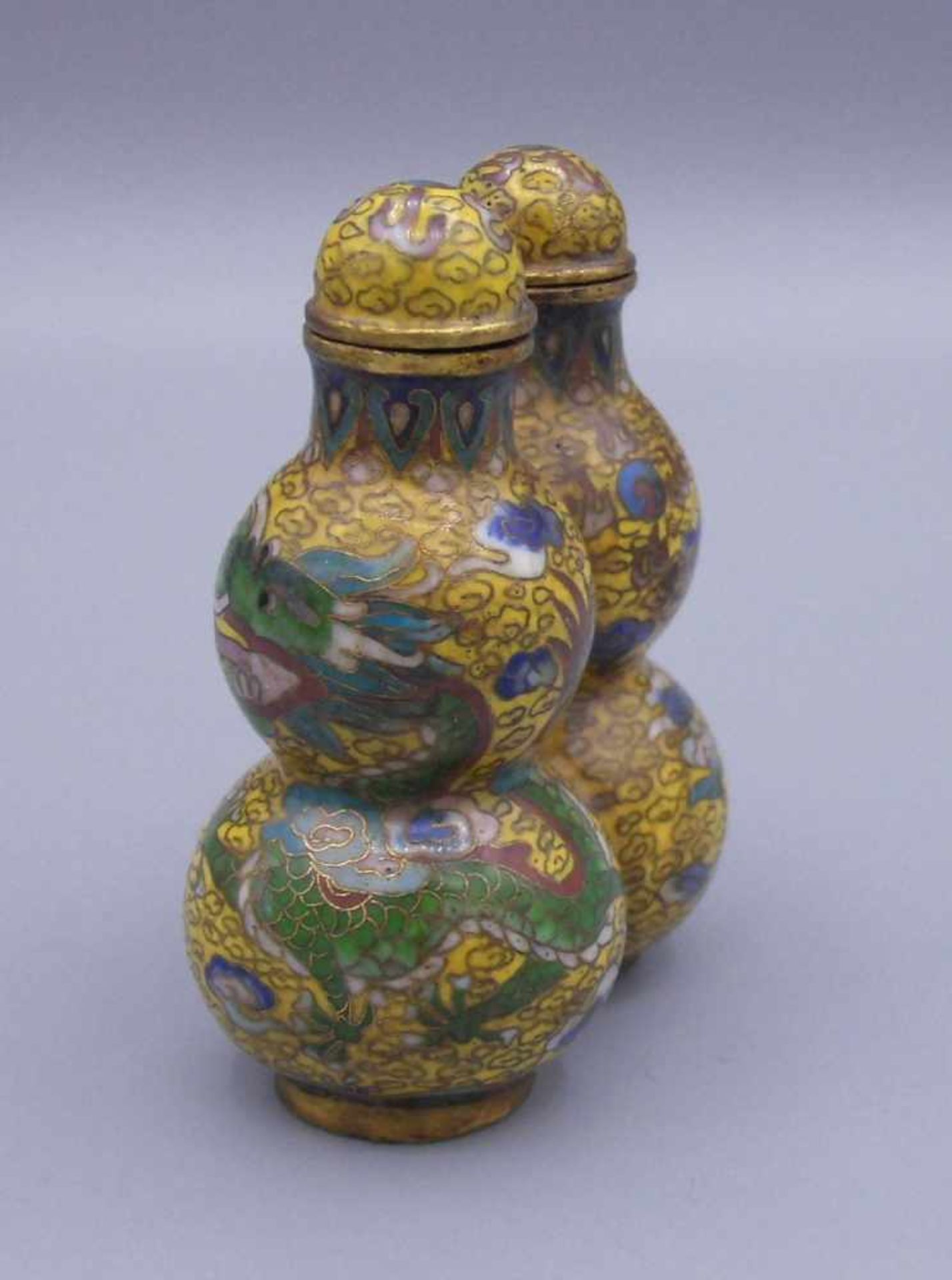CLOISONNÉ - SNUFFBOTTLE / DOPPEL-SCHNUPFTABAKBEHÄLTER, China, Emaille über Messing. Doppel- - Image 2 of 7