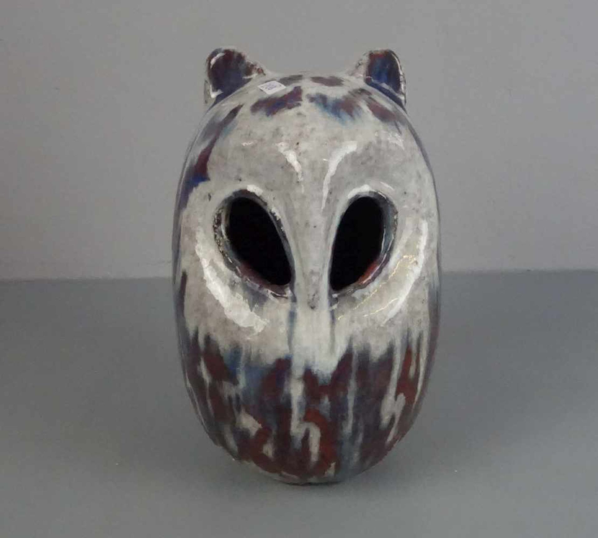 KÜNSTLERKERAMIK / SKULPTUR: "Eule" / owl pottery sculpture, Mitte 20. Jh., Studiokeramik,