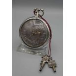 SPINDELTASCHENUHR MIT FREIMAUERMOTIVEN / masonic pocket watch, 1. H. 19. Jh., Schlüsselaufzug (mit