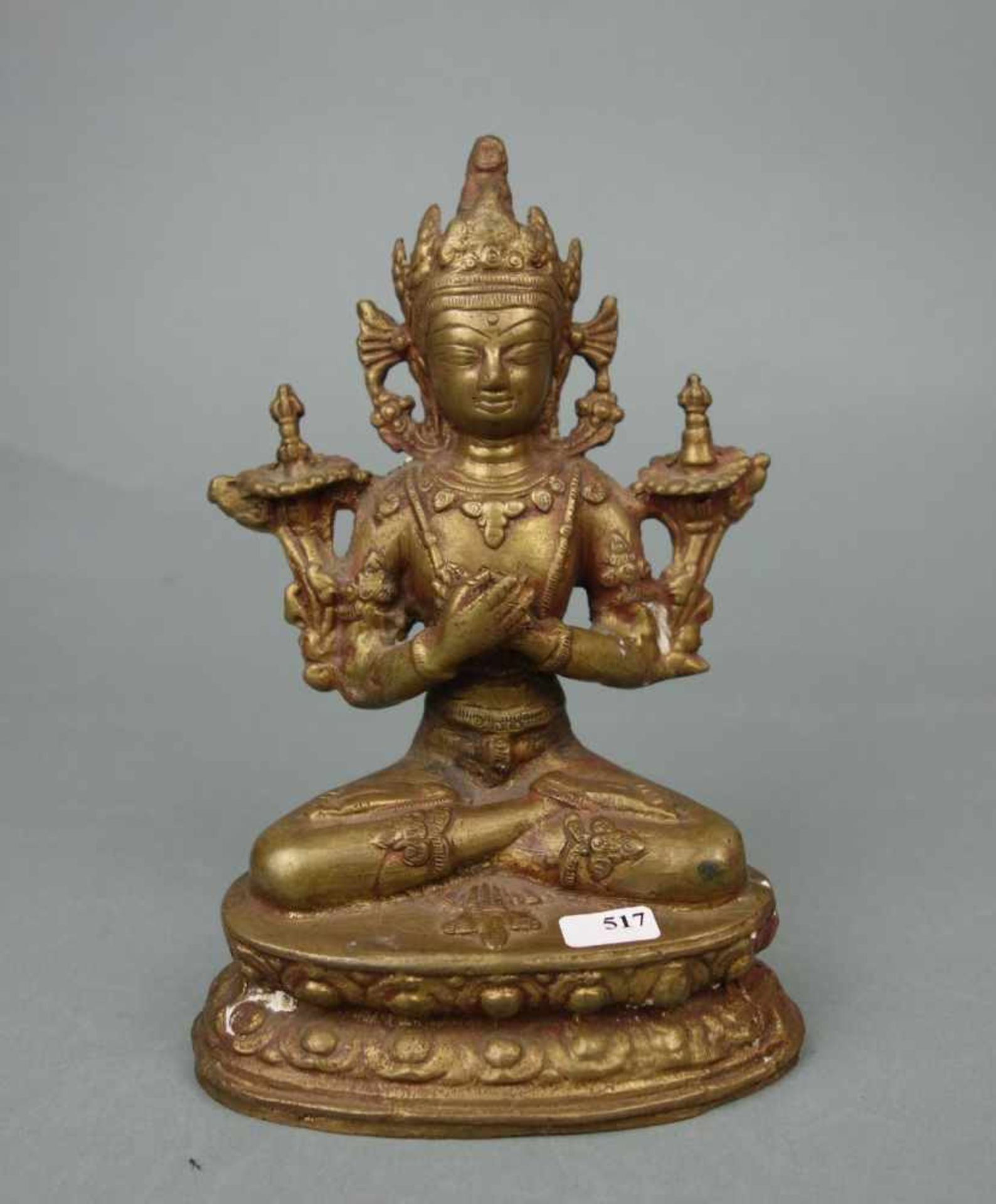 SKULPTUR / sculpture: BUDDHA, Bronze - Gelbguss, Südostasien. Auf stilisiertem Lotusthron