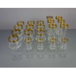 TRINKGLASGARNITUR / GLASSERIE / set of 20 glasses, Mitte 20 Jh.; aufgewölbter Rundstand, unterhalb