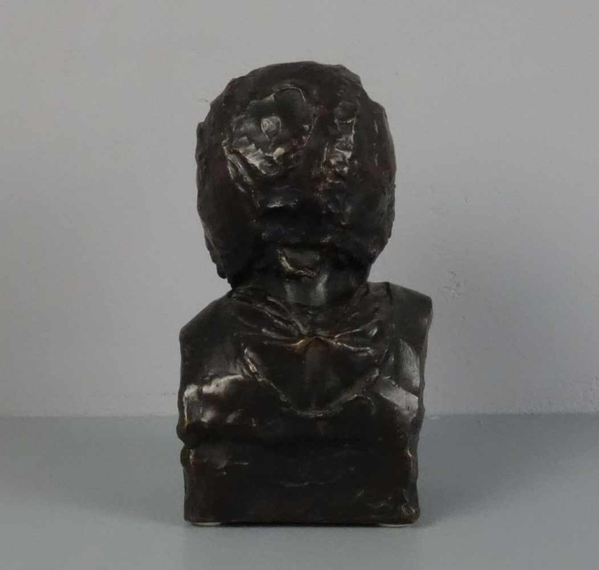 VAN WIJK, CHARLES (Den Haag 1875-1917 ebd.), Skulptur / sculpture: "Marretje / Bildnis eines - Bild 3 aus 6