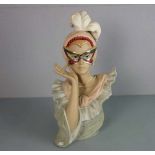 PORZELLAN - BÜSTE / porcelain figure "Maskenball / Junge Frau mit venezianischer Maske",