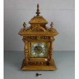 JUNGHANS TISCHUHR / KAMINUHR / fire place clock, Historismus, um 1880. Reich dekoriertes