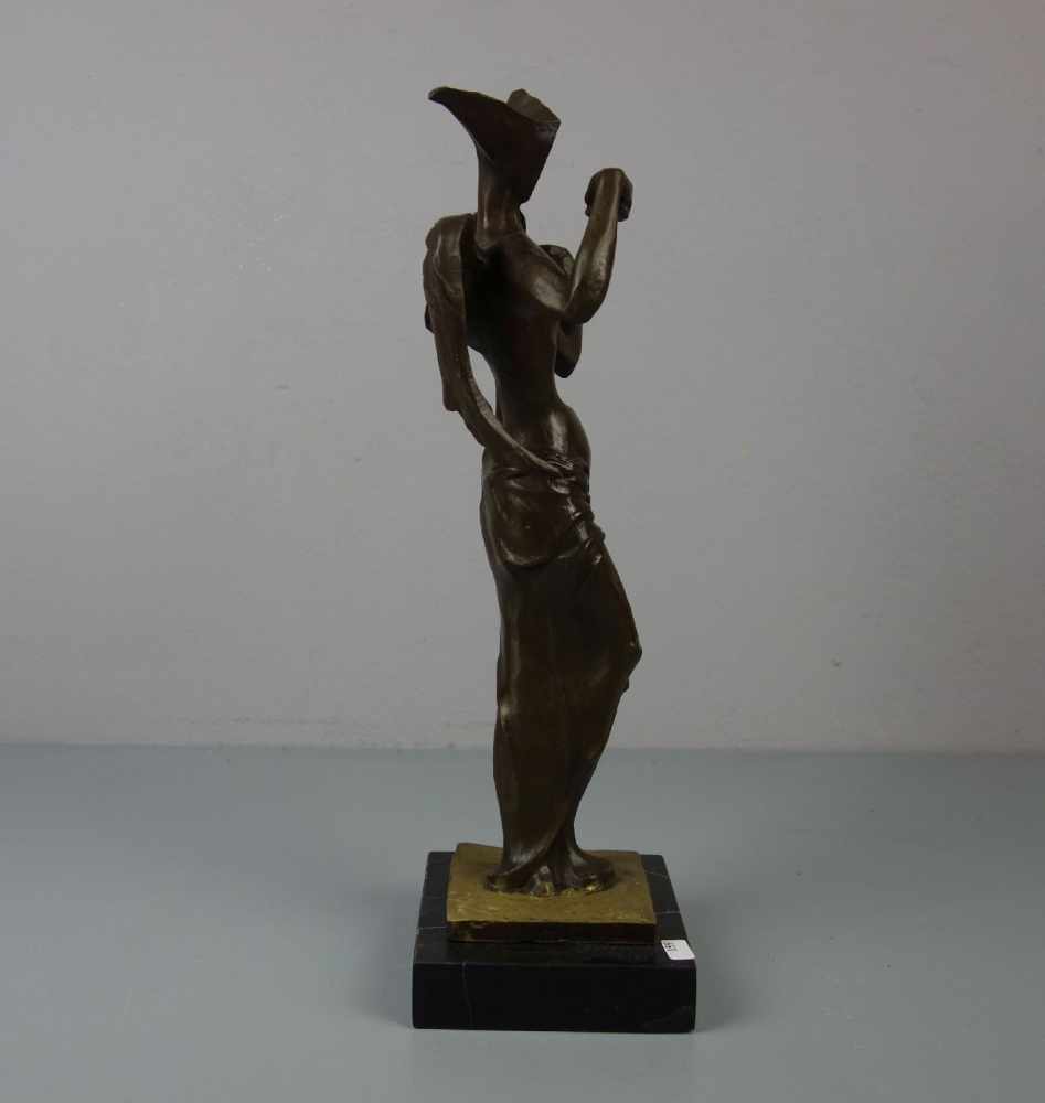 nach DALI, SALVADOR (1904-1889), Skulptur / sculpture "Surrealistischer Engel", Bronze, - Image 4 of 4