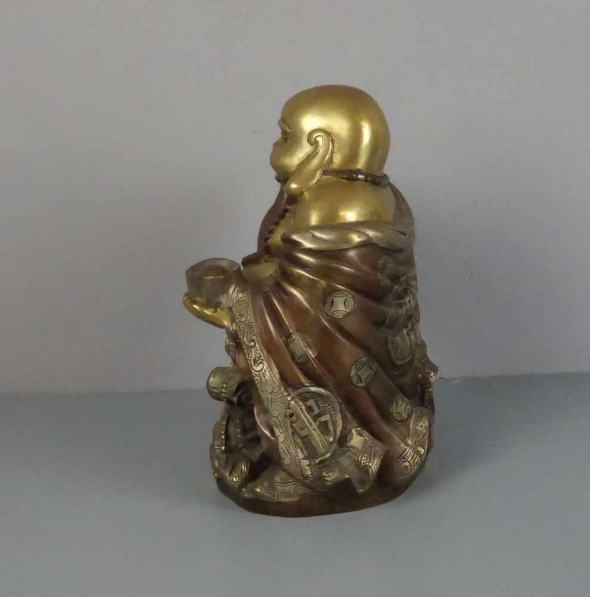 SKULPTUR: Buddha "Budai" / Glücksbuddha, Bronze, gold-, silber- und kupferfarben patiniert. Buddha - Bild 4 aus 5