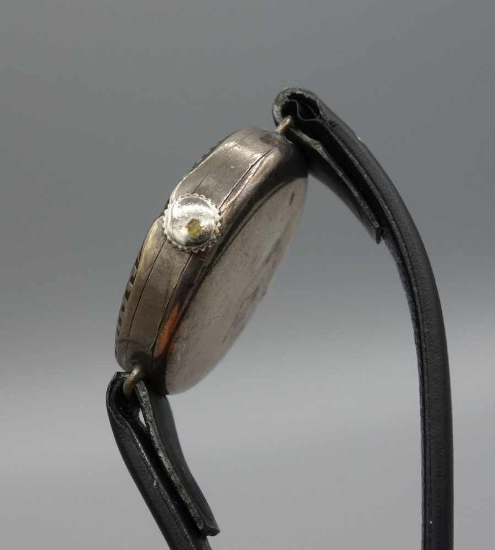 DAMEN ARMBANDUHR / wristwatch, 1. H. 20. Jh., Handaufzug, deutsch / 800er Silber. Rundes - Image 5 of 5