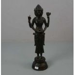 SKULPTUR / sculpture: "Dreiköpfige Tara / Göttin USHNISHAVIJAYA", die Hüterin der Buddha-Weisheit.