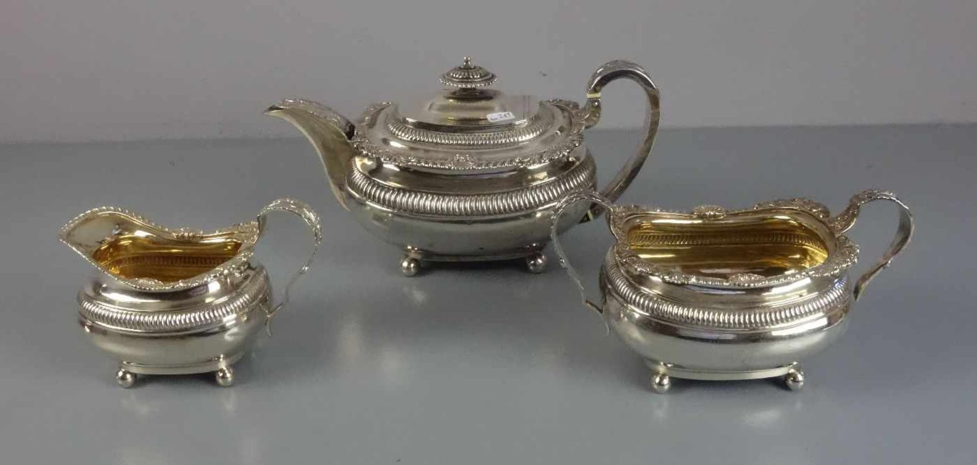 REGENCY TEEKERN - TEEKANNE, ZUCKERTOPF UND MILCHKANNE / teapot, sugar pot and milk pot, England,