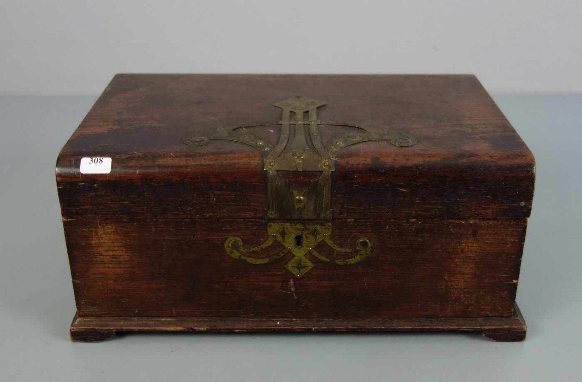 JUGENDSTIL SCHATULLE / art nouveau box, um 1900. Eiche, rotbraun lasiert. Rechteckige Schatulle