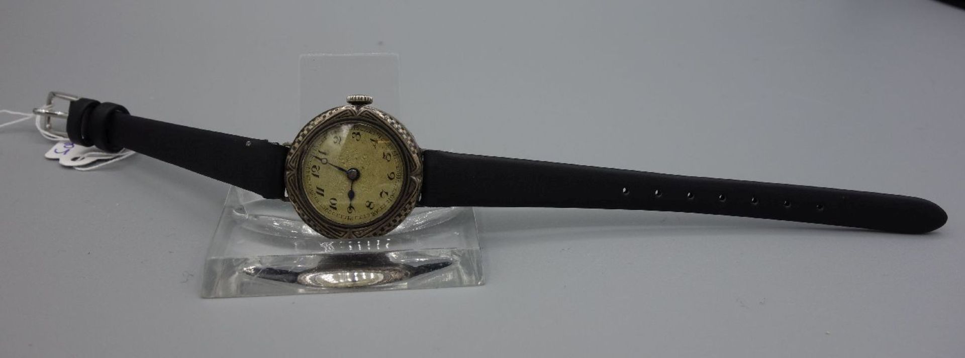 DAMEN ARMBANDUHR / wristwatch, 1. H. 20. Jh., Handaufzug, deutsch / 800er Silber. Rundes - Image 2 of 5