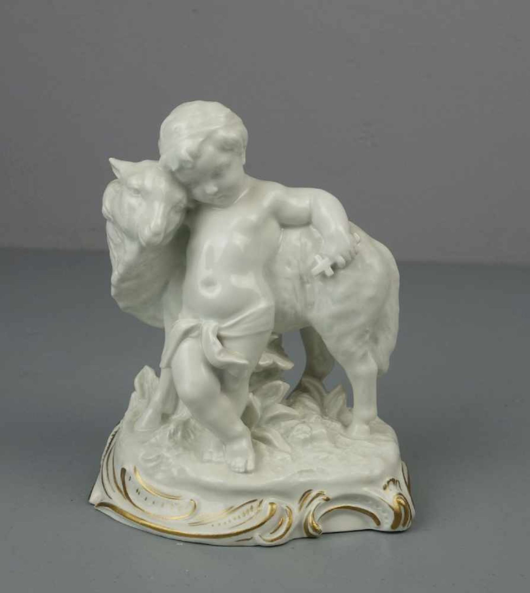 PORZELLANFIGUR: "Knabe mit Lamm" / porcelain figure: "boy and lamb", Weissporzellan mit