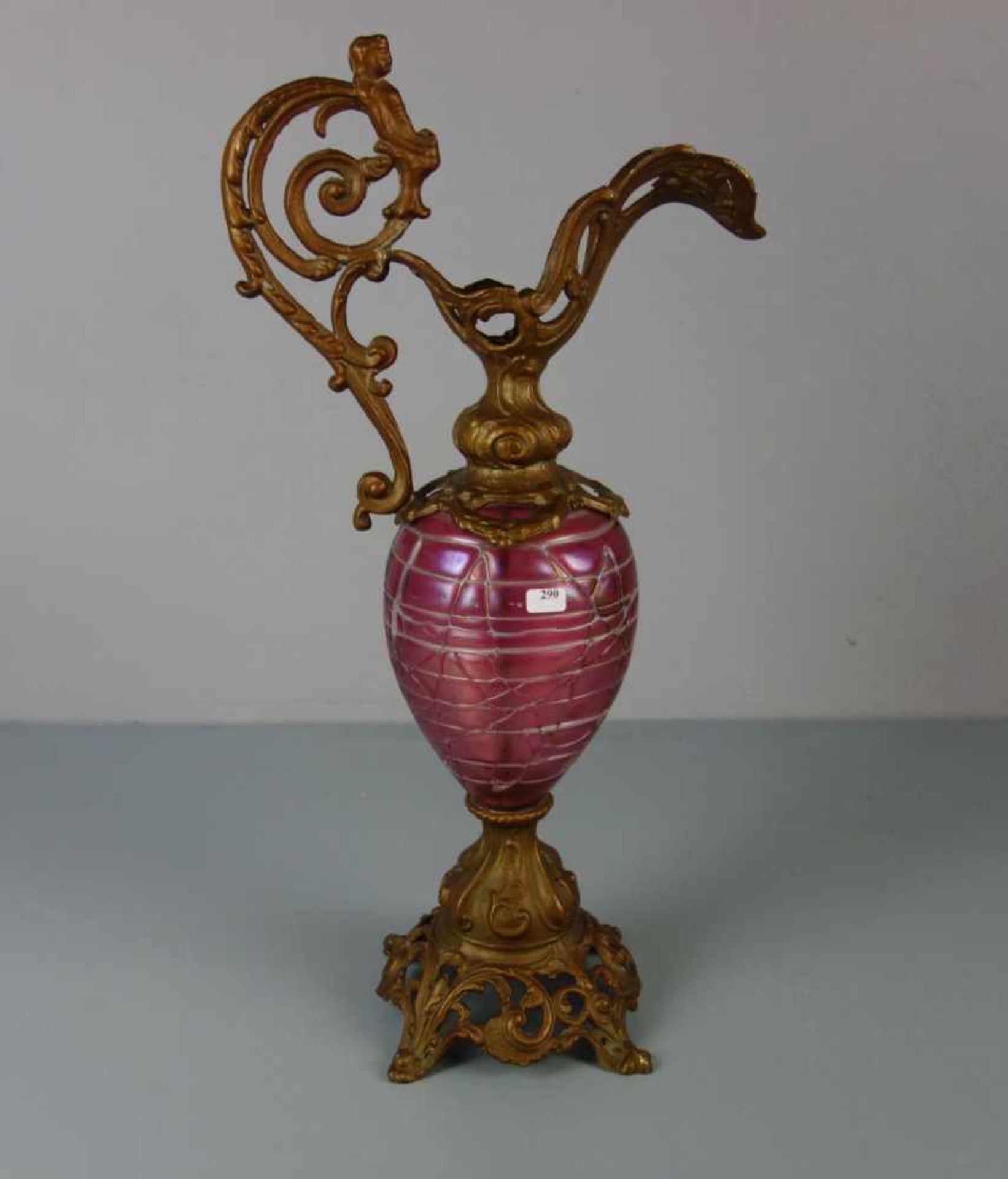 JUGENDSTIL - KANNE / ZIERKANNE / art nouveau jug, bronzierter Zinkguss und Glas, um 1900.