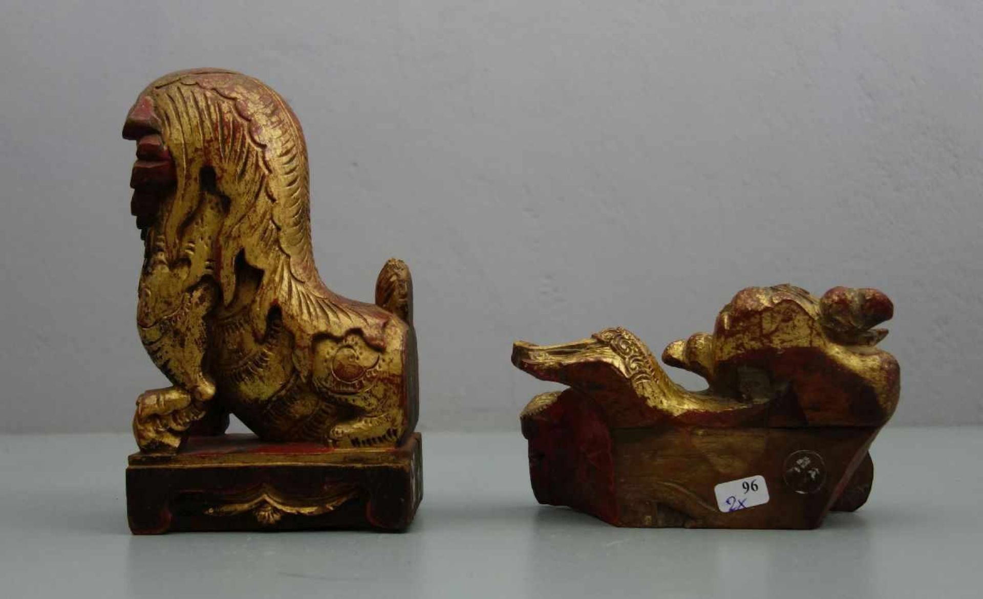 PAAR FOHUNDE / Wächterlöwen / wooden dogs 'Fo', Holz, geschnitzt mit detailreich und stilisiert - Image 3 of 4