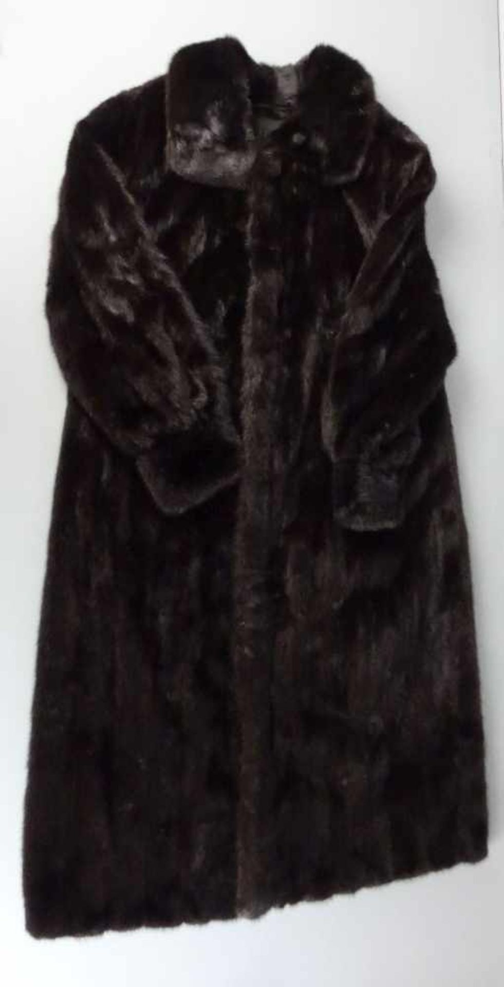 VINTAGE NERZ-MANTEL / dark brown (scanblack) mink coat, wohl 1980er Jahre, Größe ca. 38 / 40.