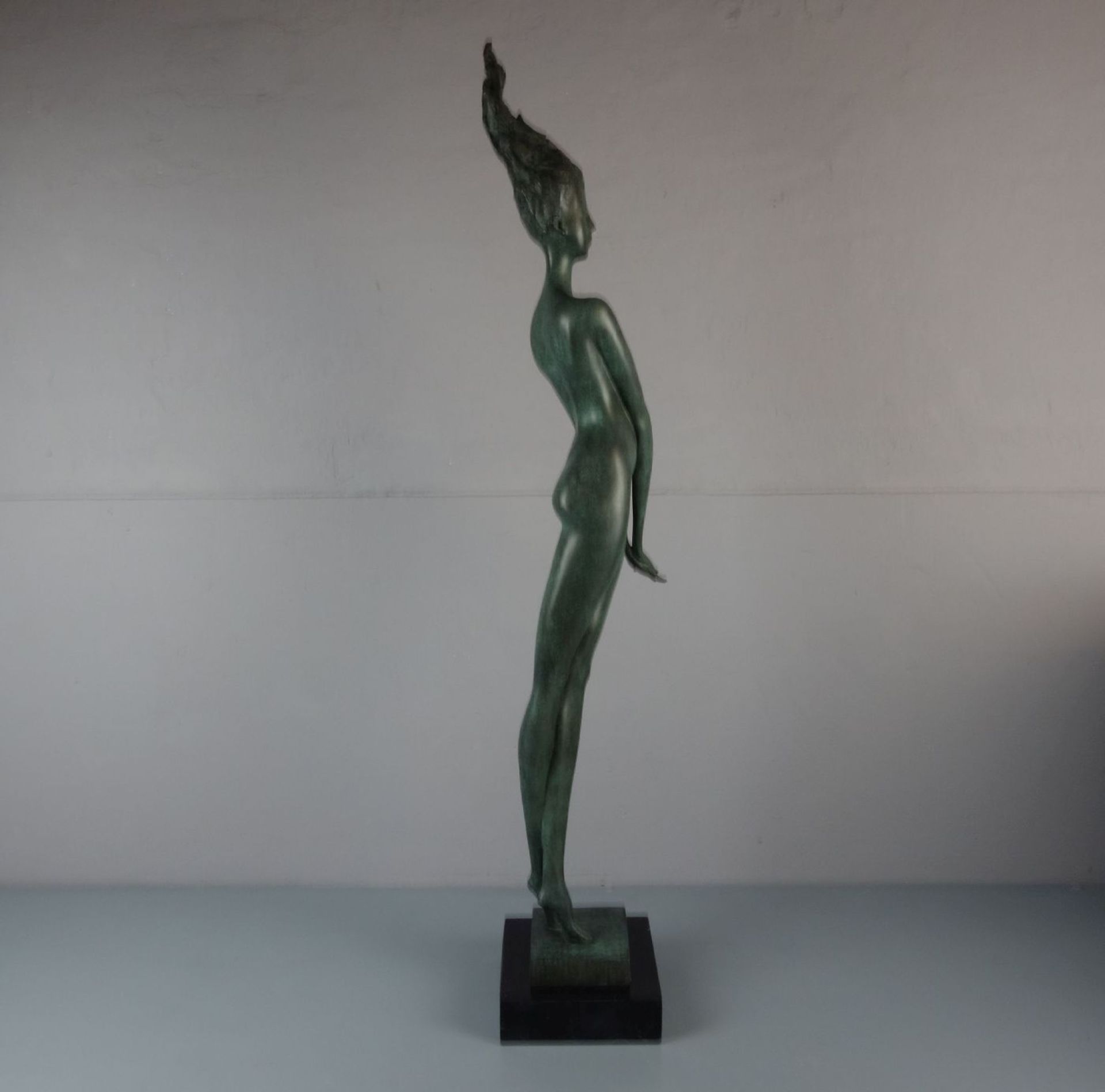 ALIOTH, J. P. (20./21. Jh.), Skulptur / sculpture: "Daphne", Bronze, grün patiniert, auf der Plinthe - Image 4 of 5
