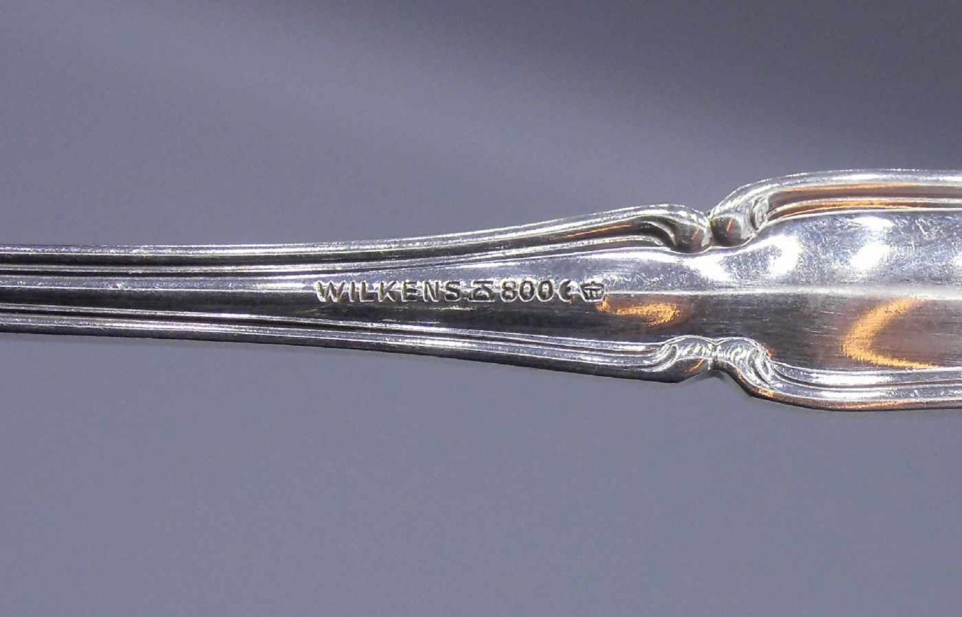 ZUCKERLÖFFEL / SAHNELÖFFEL / silver sugar spoon, 800er Silber (34 g), gepunzt mit Halbmond, Krone, - Bild 3 aus 3