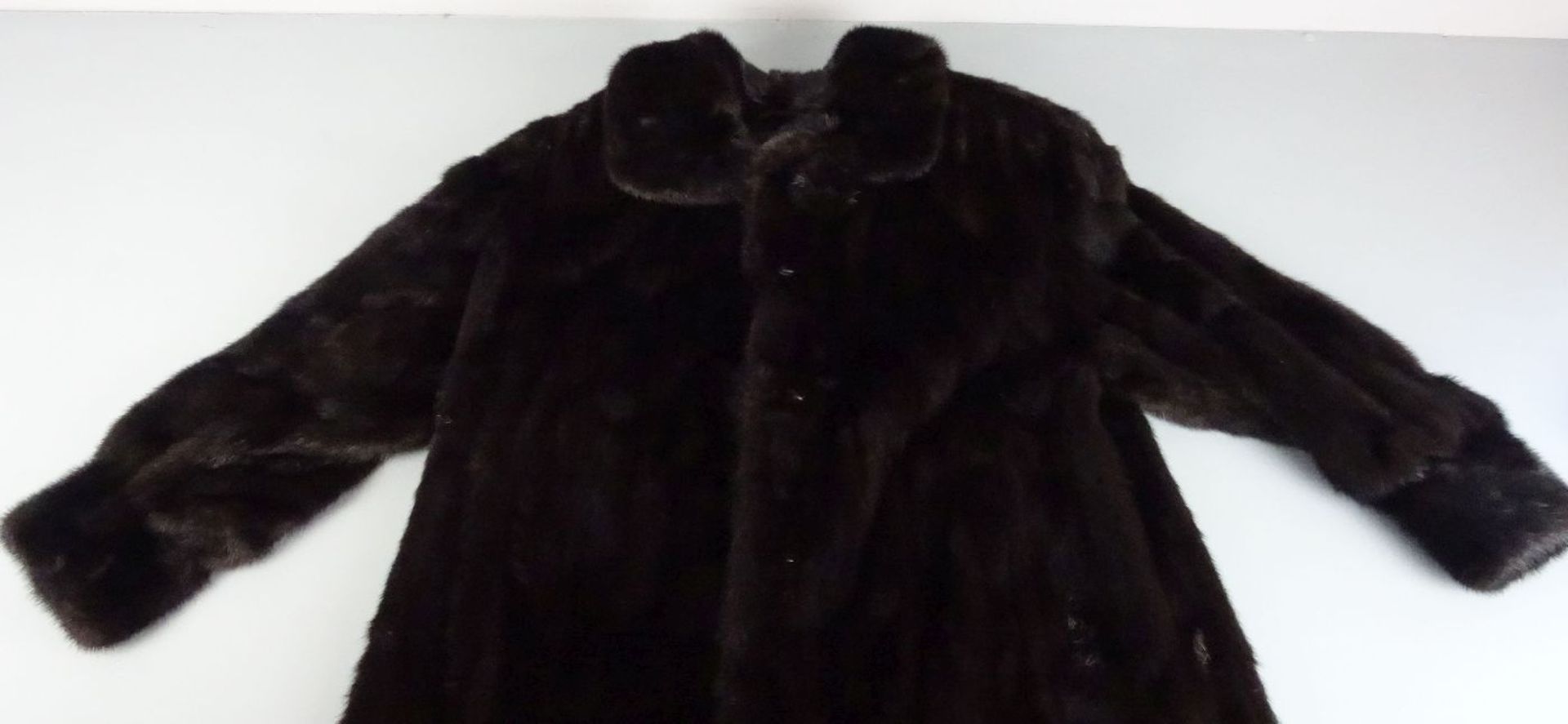 VINTAGE NERZ-MANTEL / dark brown (scanblack) mink coat, wohl 1980er Jahre, Größe ca. 38 / 40. - Bild 2 aus 3