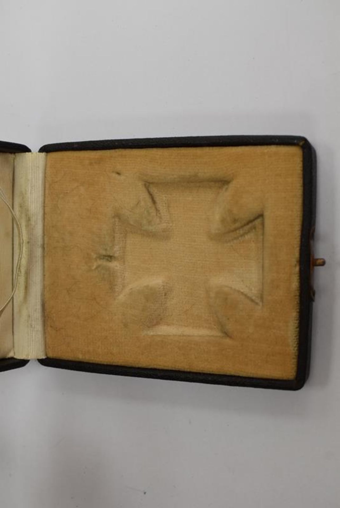 Konvolut 2x Eisernes Kreuz 1914Mindestpreis 60Bezeichnung Konvolut 2x Eisernes Kreuz 1914 - Bild 3 aus 3