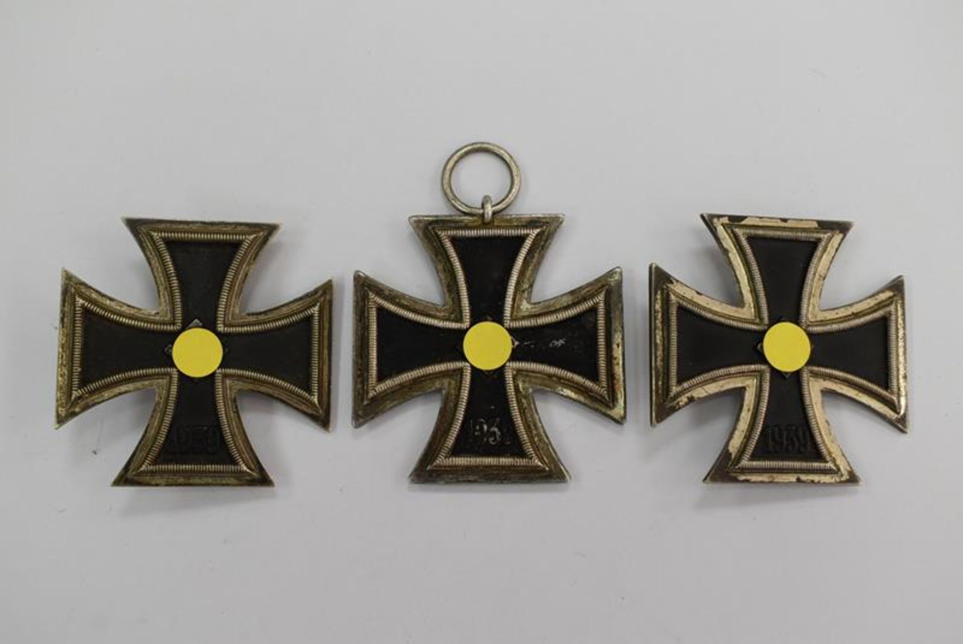 Konvolut 3 x Eisernes Kreuz 1939Mindestpreis 100Bezeichnung Konvolut 3 x Eisernes Kreuz 1939