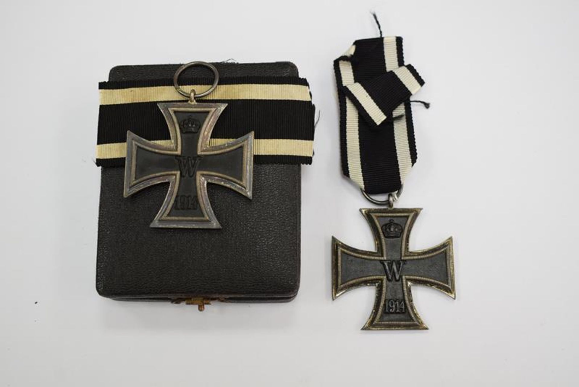 Konvolut 2x Eisernes Kreuz 1914Mindestpreis 60Bezeichnung Konvolut 2x Eisernes Kreuz 1914