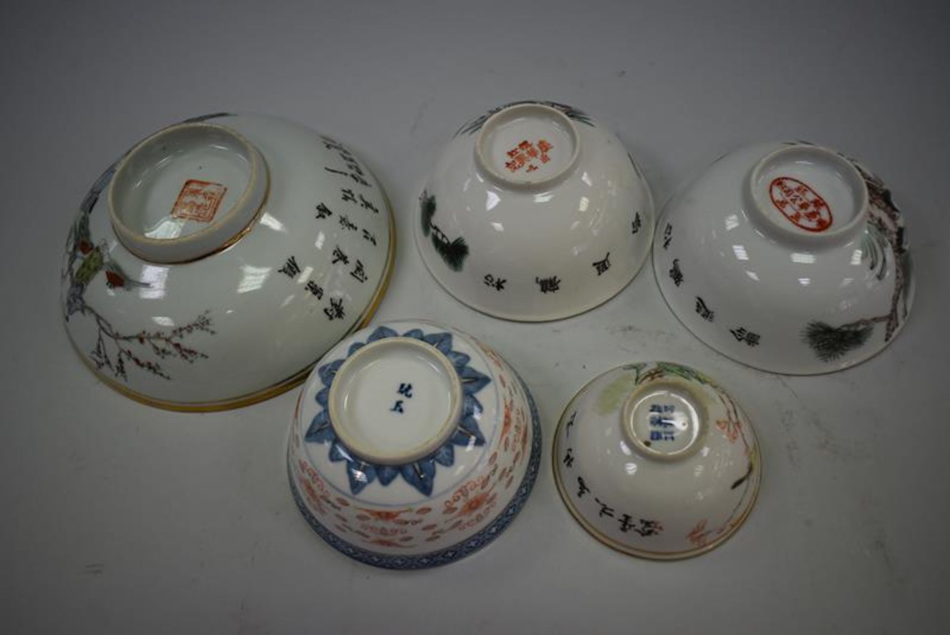 Konvolut 5 chinesische Porzellan Schalen um 1930Mindestpreis 50Bezeichnung Konvolut 5 chinesische - Bild 3 aus 3