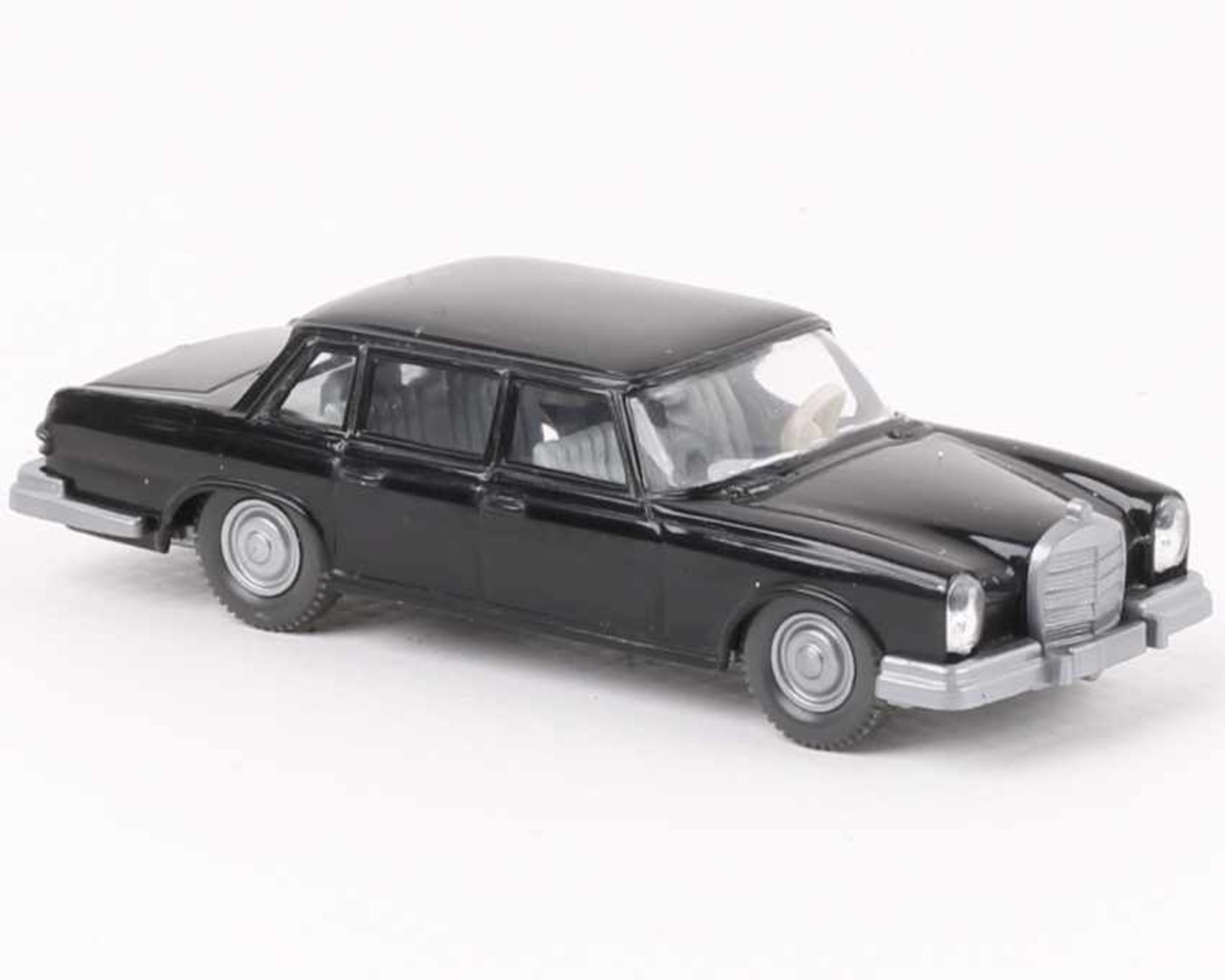 WikingMercedes 600 schwarz (mit Markierung)156/3, neuwertig