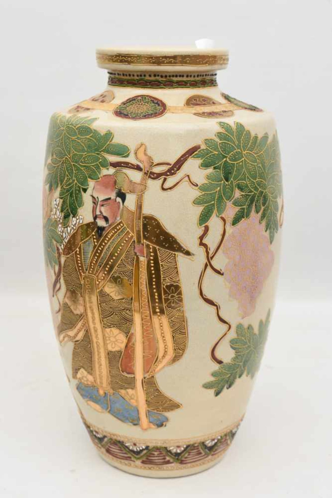 SATSUMA-VASE, bemaltes und glasiertes Porzellan, Japan 1920er-JahreHöhe: 33 cm, Durchmesser: 9 cm. - Bild 7 aus 7