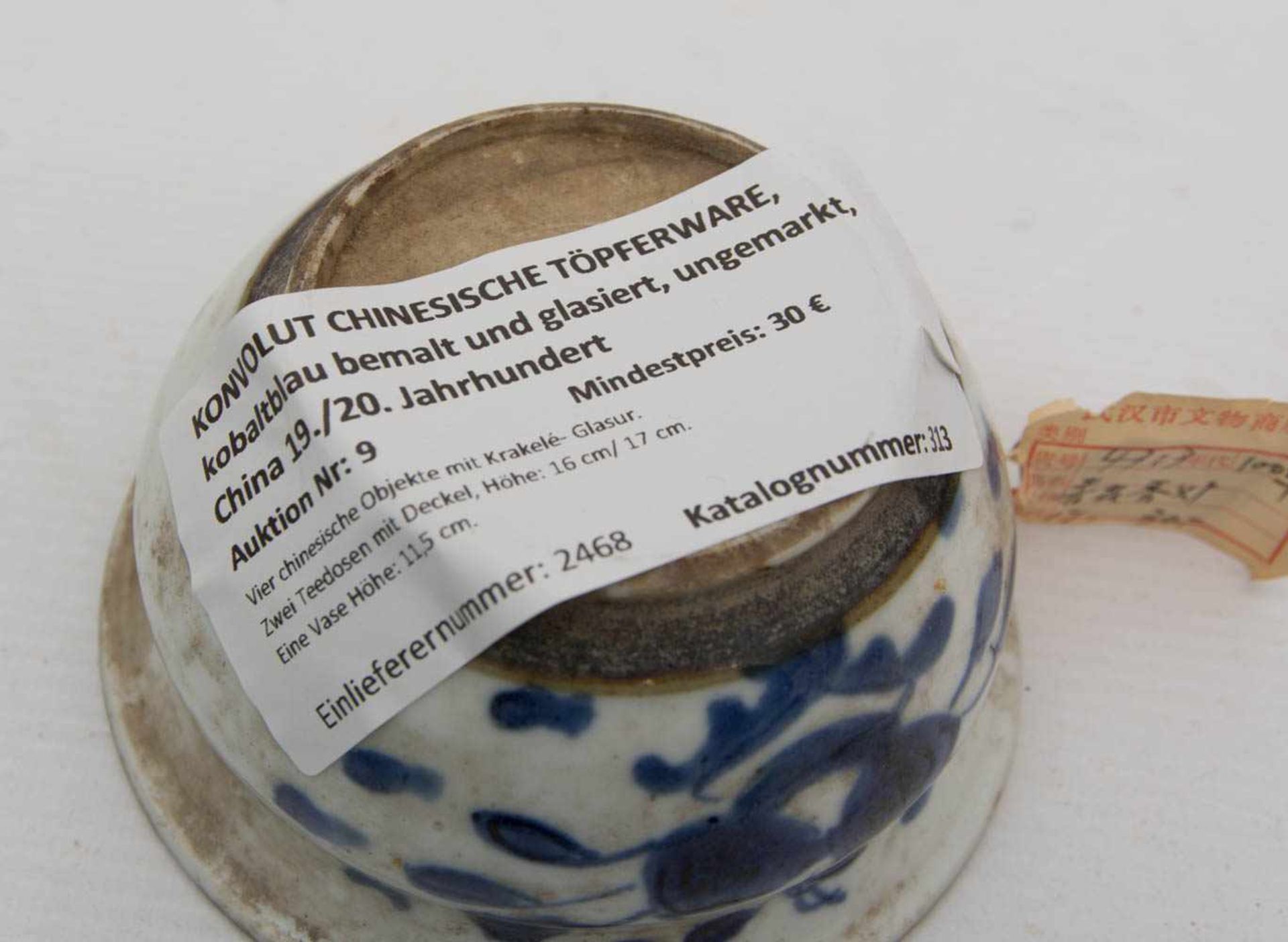 KONVOLUT CHINESISCHE TÖPFERWARE, kobaltblau bemalt und glasiert, ungemarkt, China 19./20. - Bild 7 aus 15